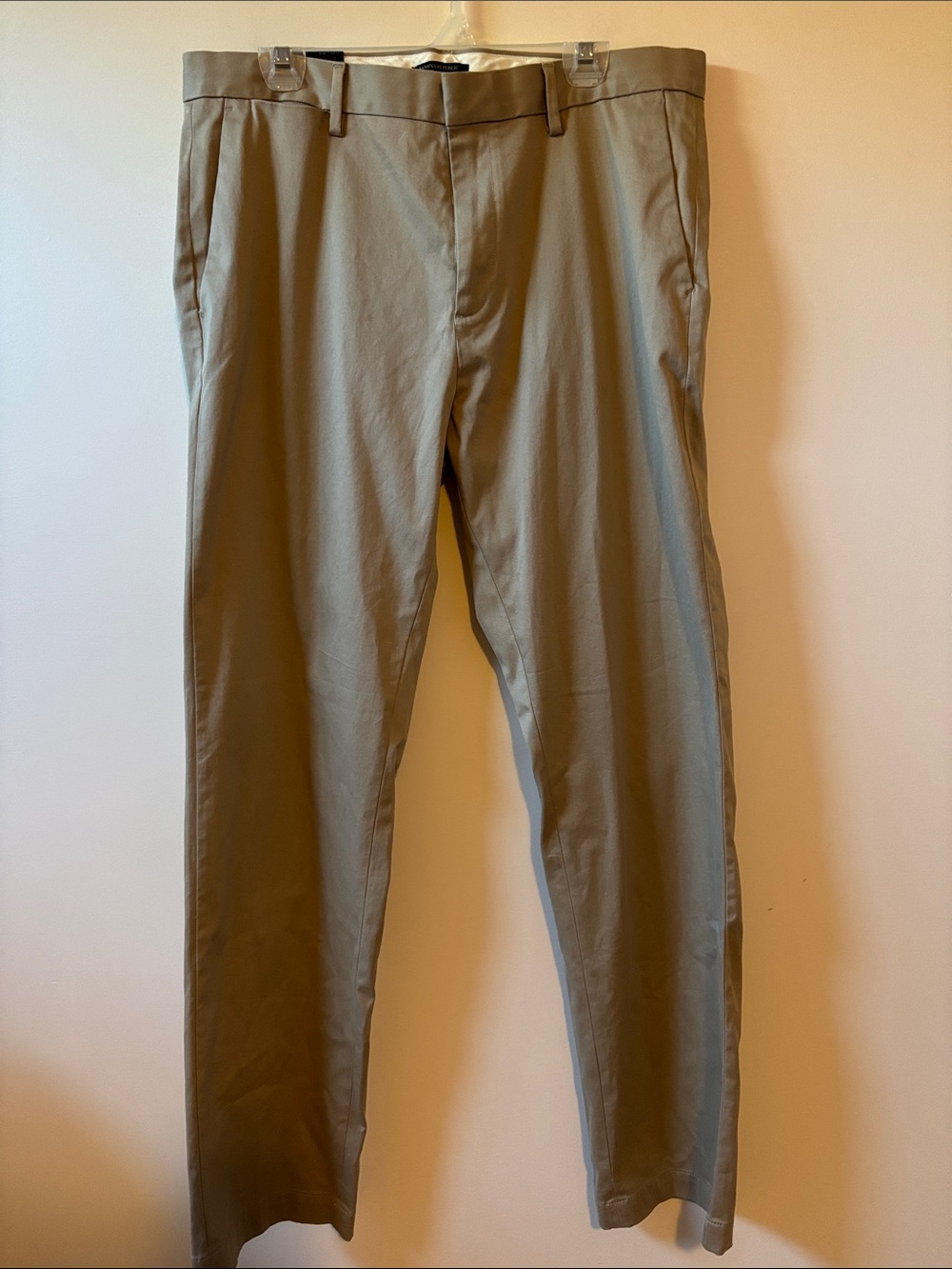 Banana Republic Men's Emerson Straight Fit Chinos in Light Khaki - NWT